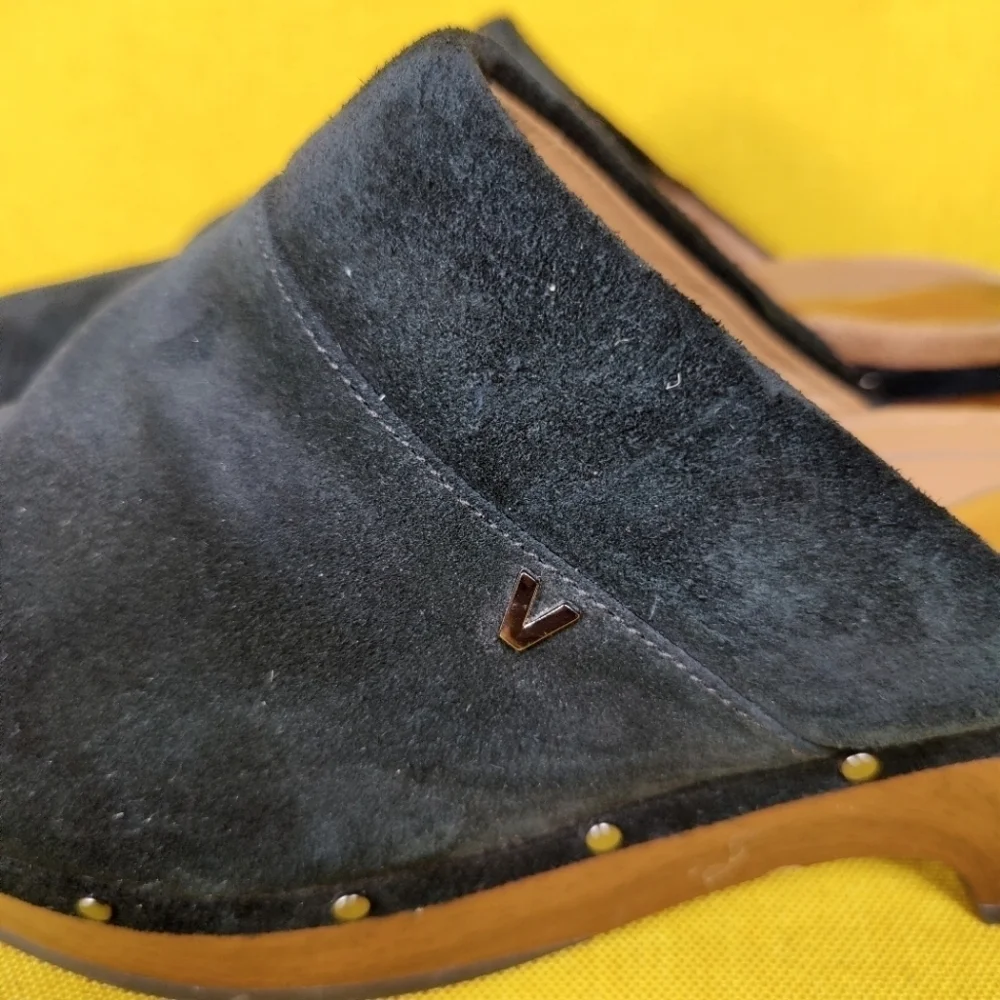 Vionic Kacie Suede Leather Black Studded Slip On Clog Women's WIDE Shoe Size 9VW